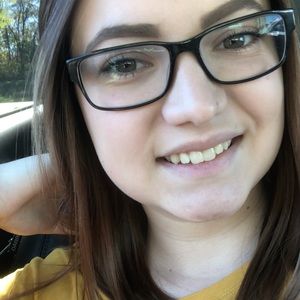 Meet your Posher, Lexie